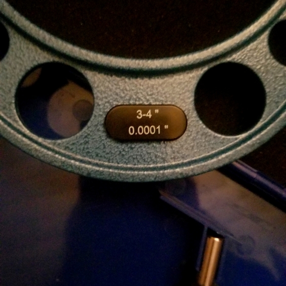 HFS Precision Outside Micrometer 3 - 4" Range, 0.0001" Accuracy in Box - Picture 5 of 6